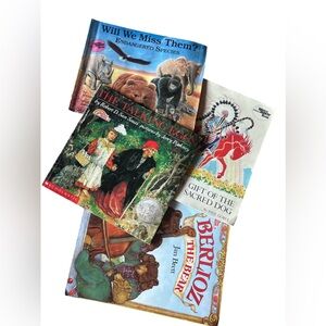 Vintage Reading Rainbow Recognized Featured Books with Logo (4) Used Condition